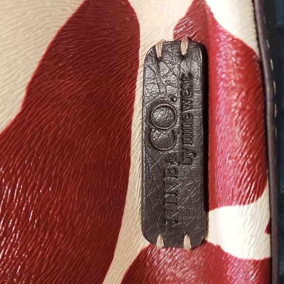 Nine & Co purse - Picture 4 of 5